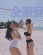 全家穿越:小农女模拟人生去逃荒